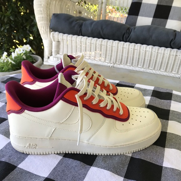 Nike Air Force 1 LV8 - Picture 1 of 6